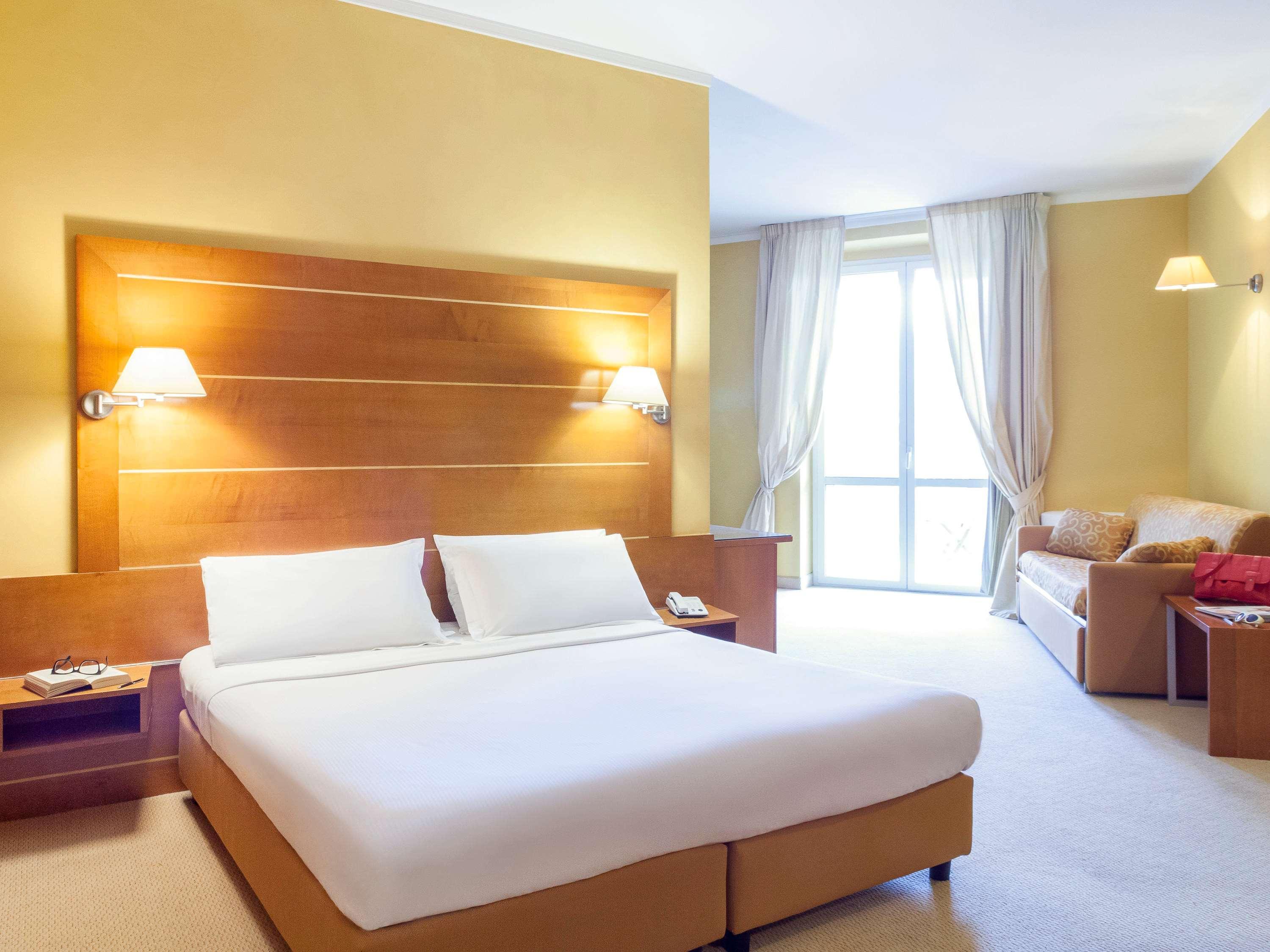 Ibis Styles Bari Giovinazzo Hotel Екстериор снимка