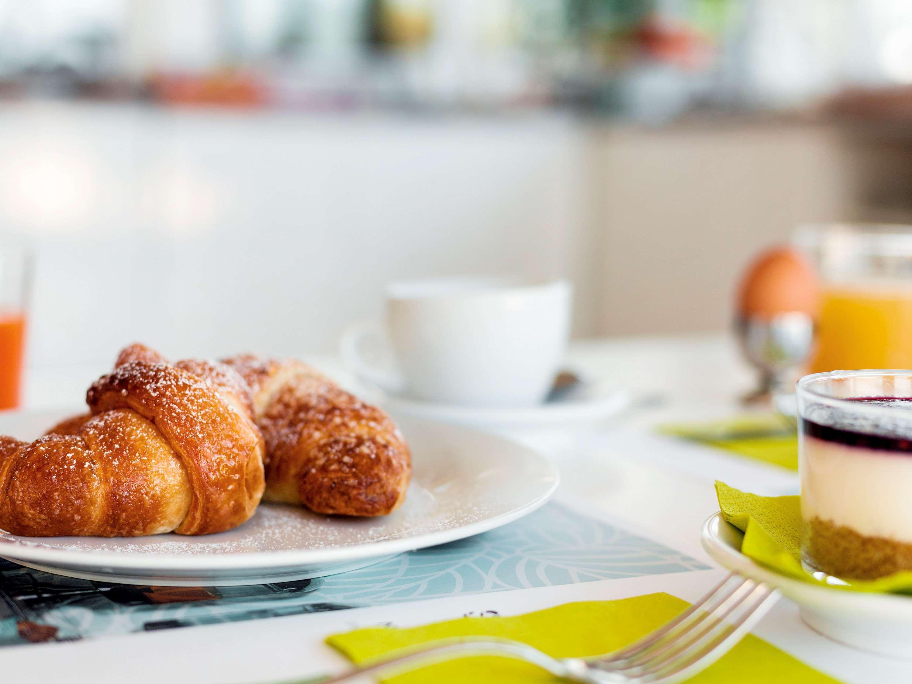 Ibis Styles Bari Giovinazzo Hotel Екстериор снимка
