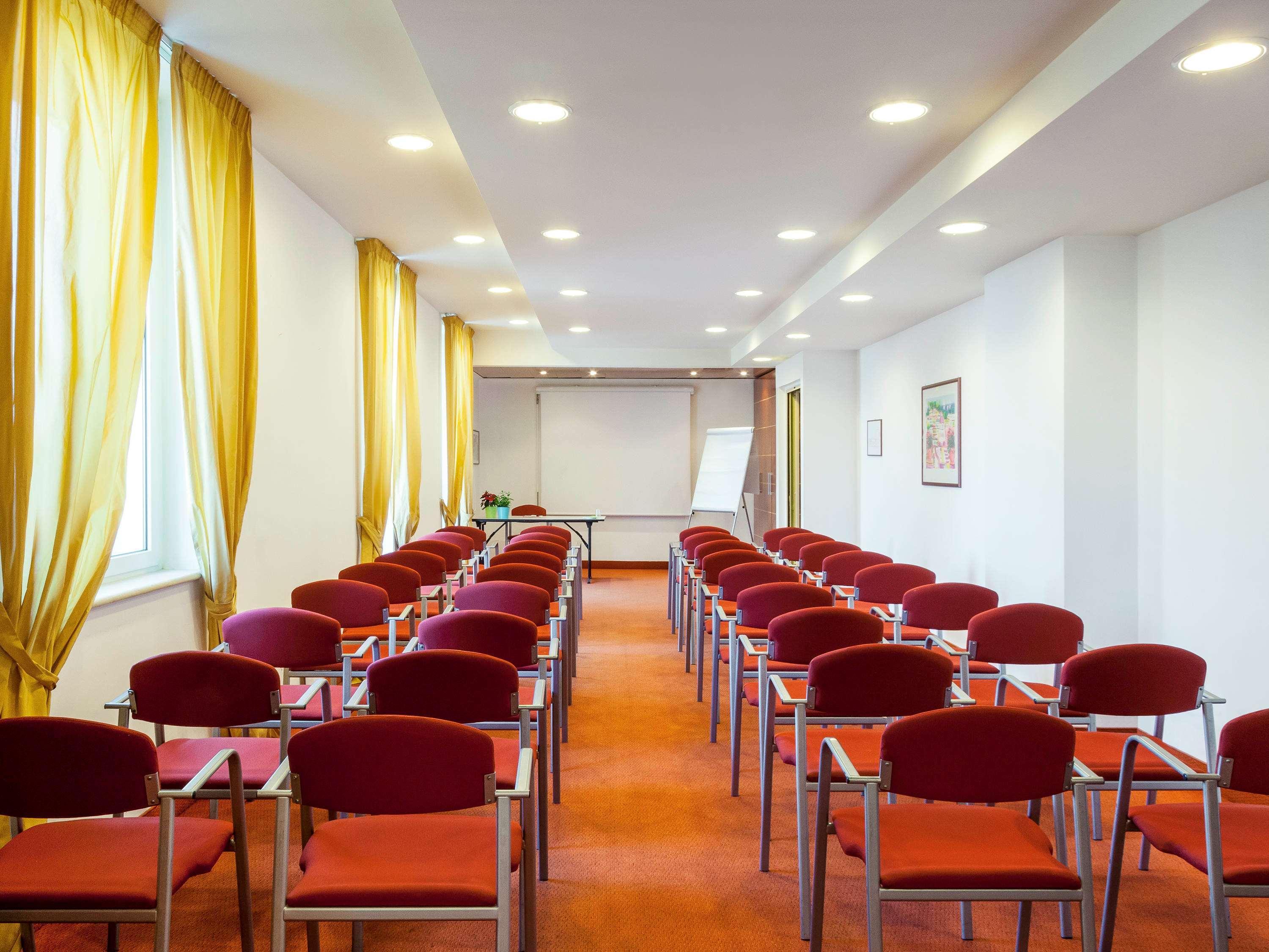 Ibis Styles Bari Giovinazzo Hotel Екстериор снимка