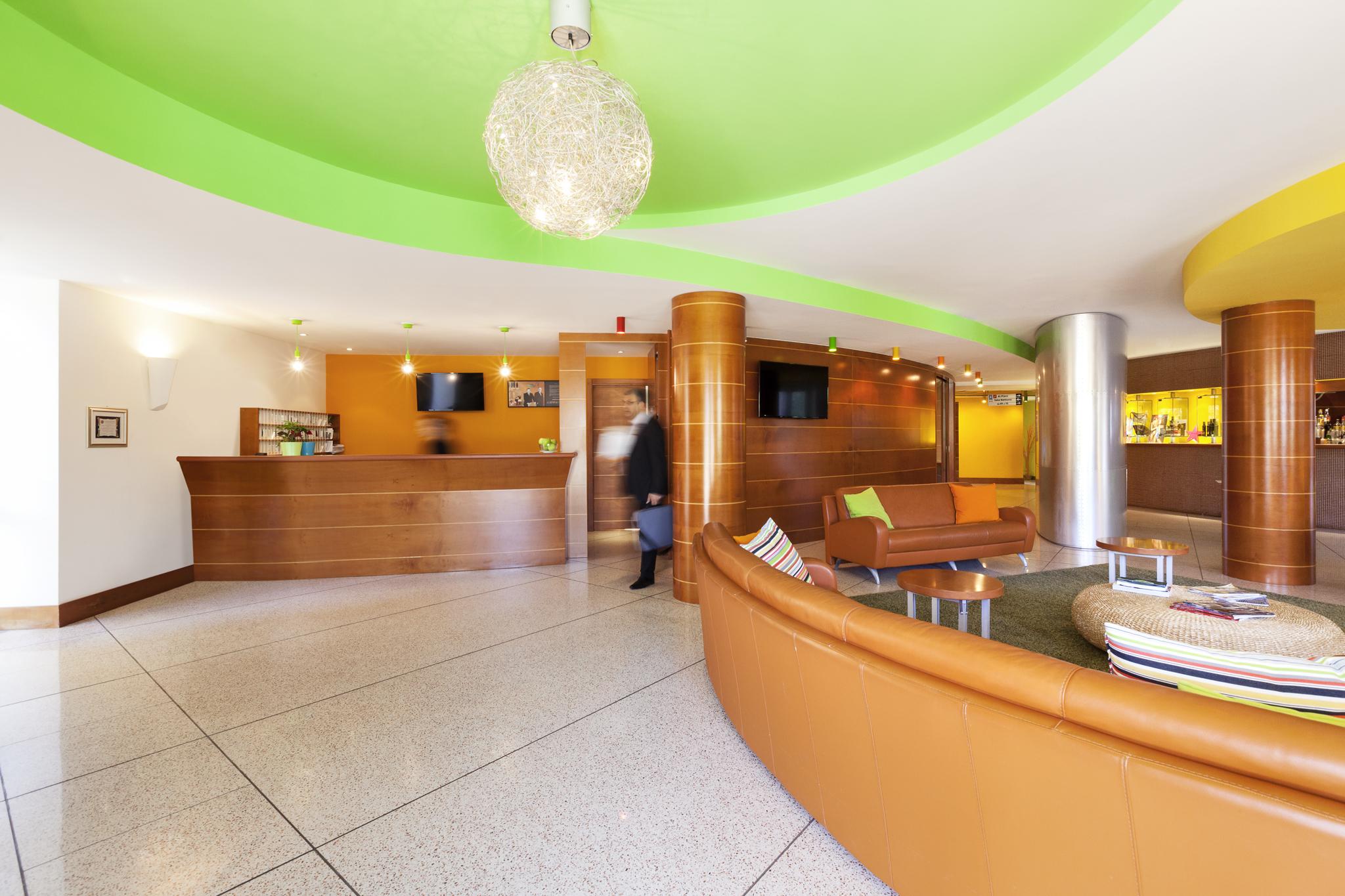 Ibis Styles Bari Giovinazzo Hotel Екстериор снимка