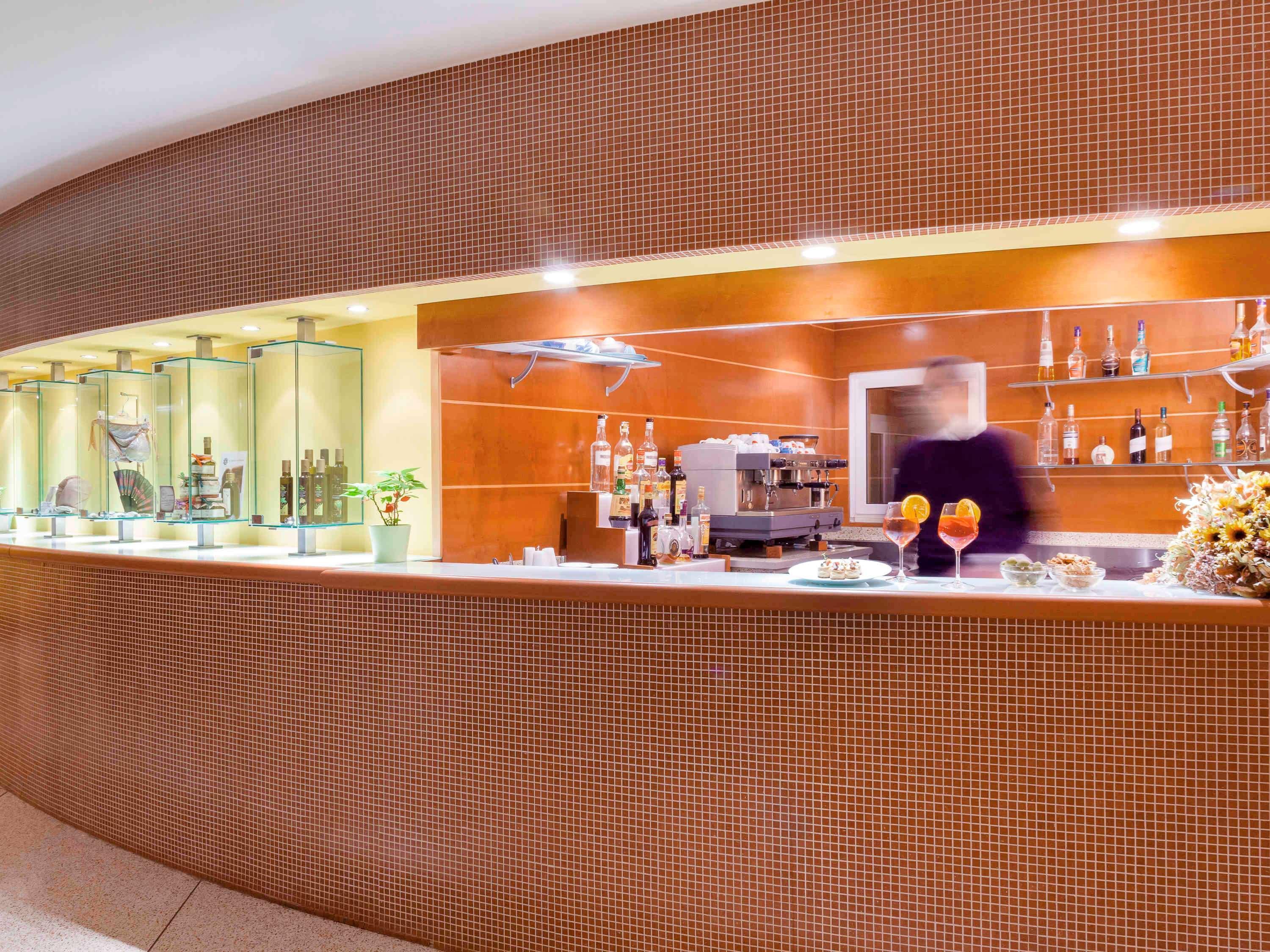 Ibis Styles Bari Giovinazzo Hotel Екстериор снимка