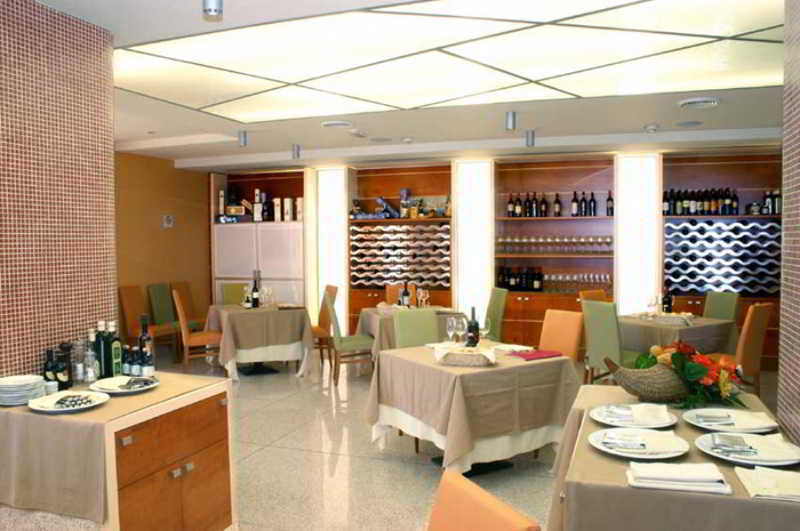Ibis Styles Bari Giovinazzo Hotel Екстериор снимка