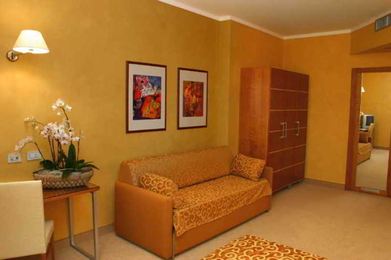 Ibis Styles Bari Giovinazzo Hotel Екстериор снимка