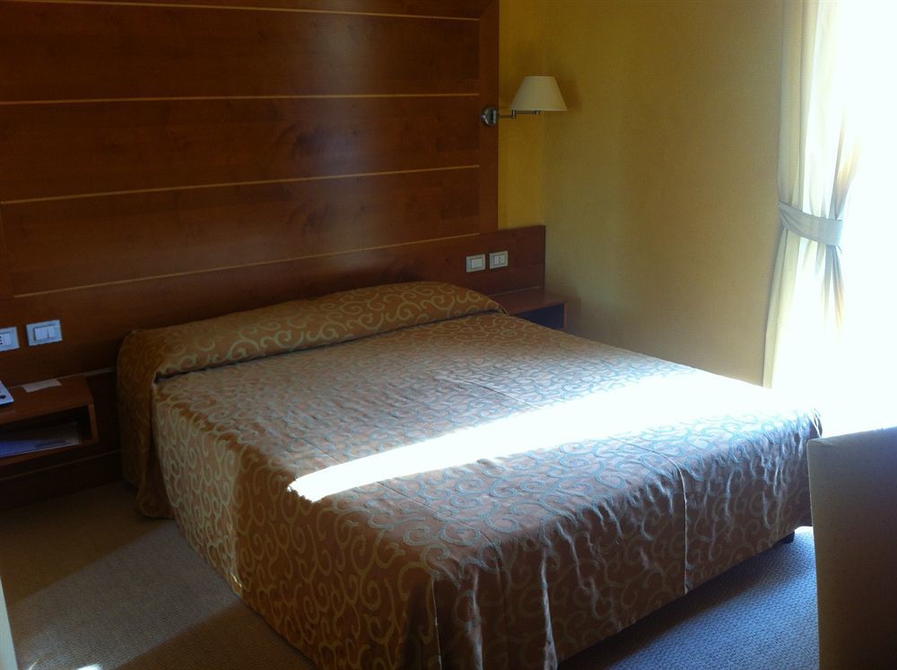 Ibis Styles Bari Giovinazzo Hotel Екстериор снимка
