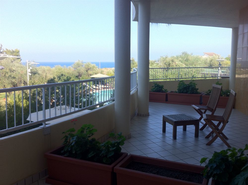 Ibis Styles Bari Giovinazzo Hotel Екстериор снимка