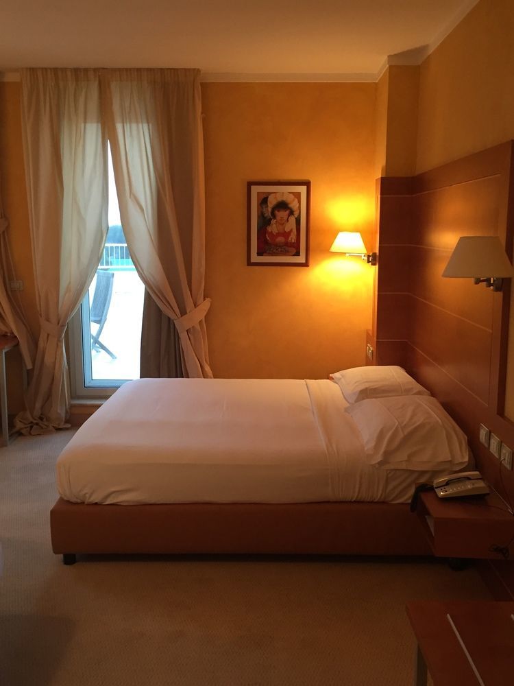 Ibis Styles Bari Giovinazzo Hotel Екстериор снимка