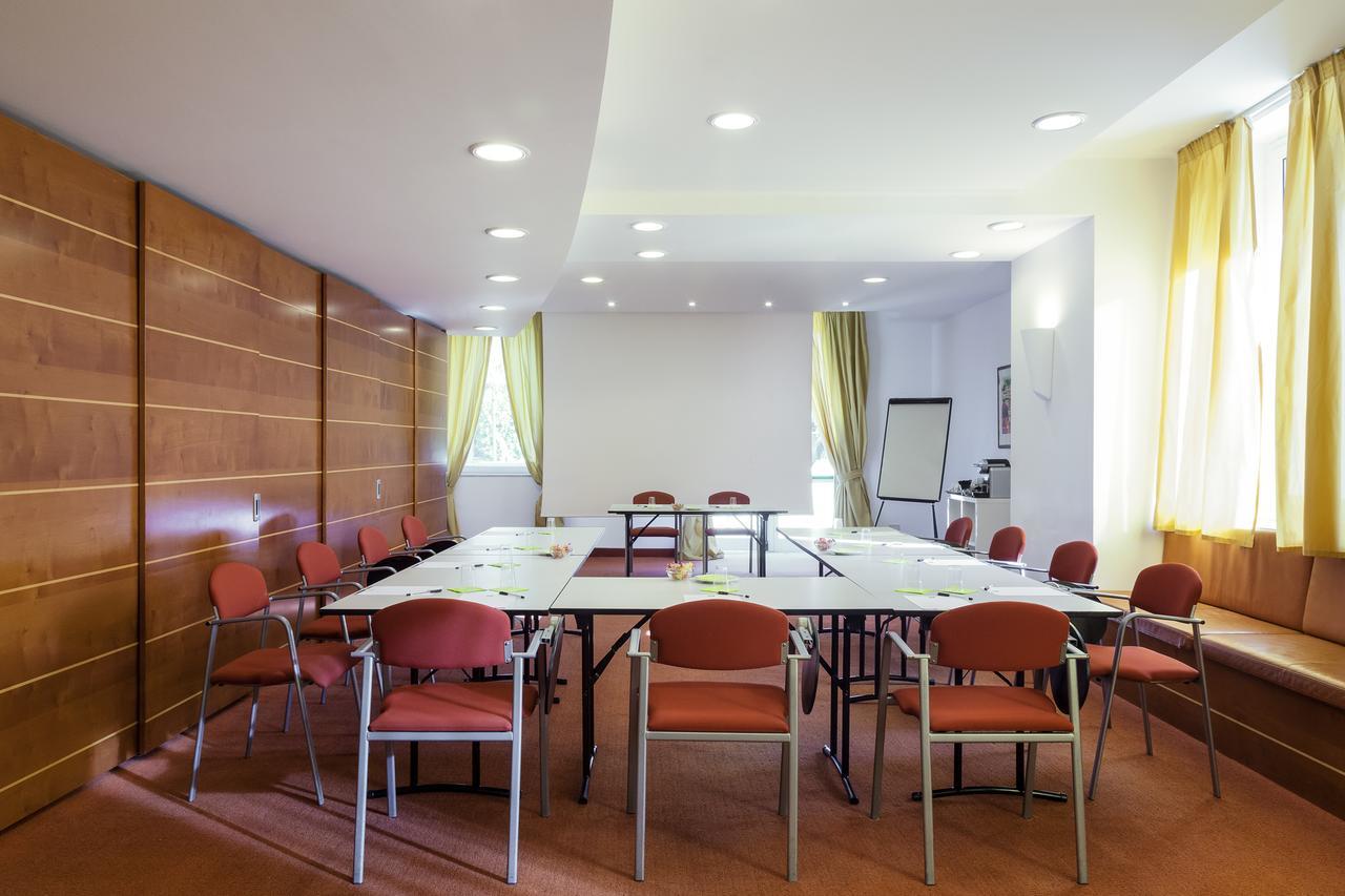 Ibis Styles Bari Giovinazzo Hotel Екстериор снимка