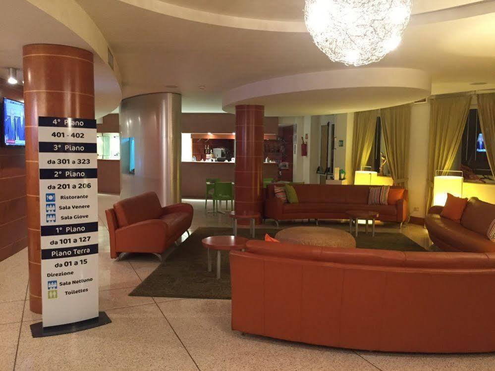 Ibis Styles Bari Giovinazzo Hotel Екстериор снимка